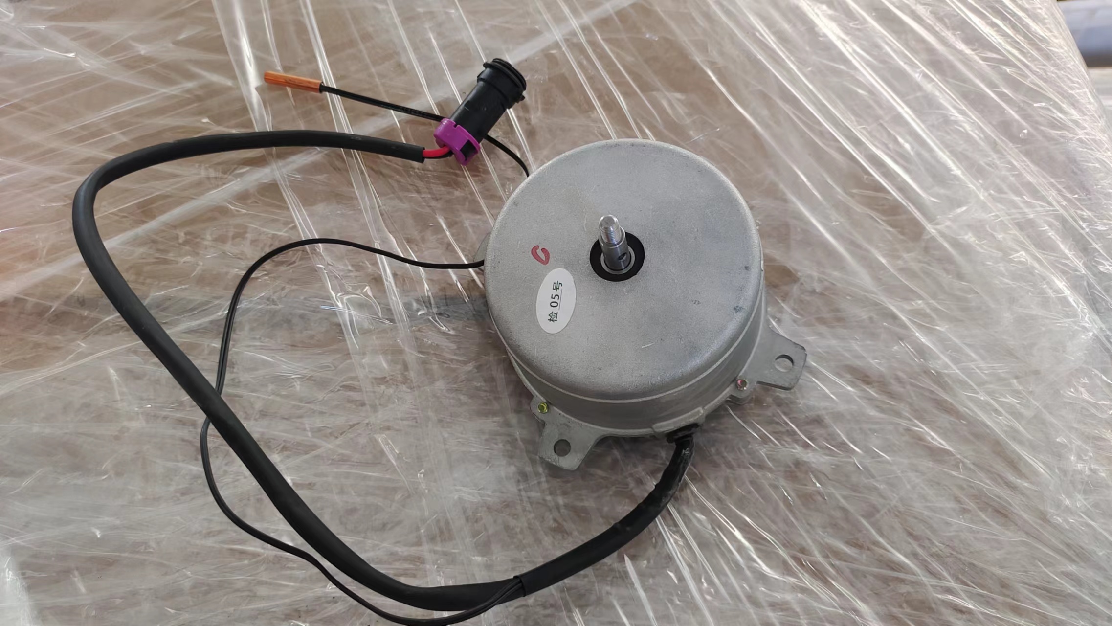 100W80W24V brushless DC motor for air conditioner of vehicle