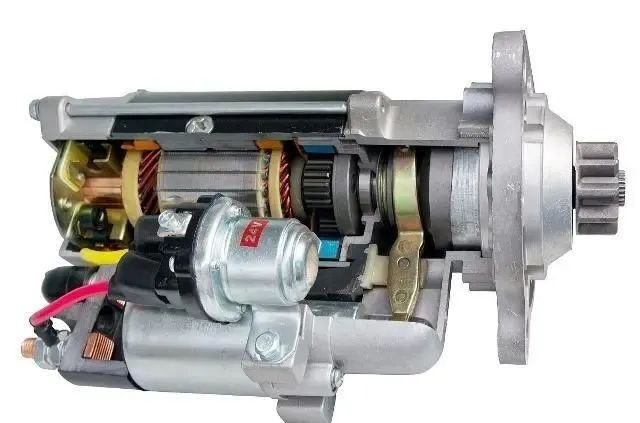 What are the energy losses of the permanent magnet motor?