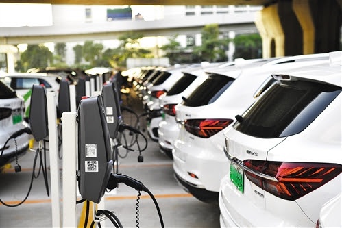 Sales of Chinese new energy vehicles in July were 440,400