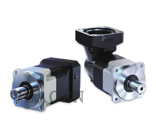 Which torque is greater between the flange output reducer and the shaft output reducer?