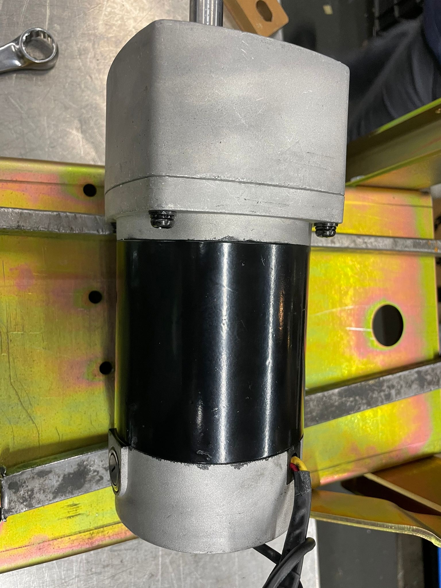 Under what circumstances does the motor need to be equipped with a reducer?