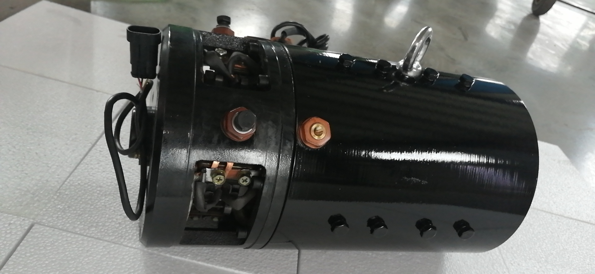 6.3KW96V2800rpm series excited DC motor