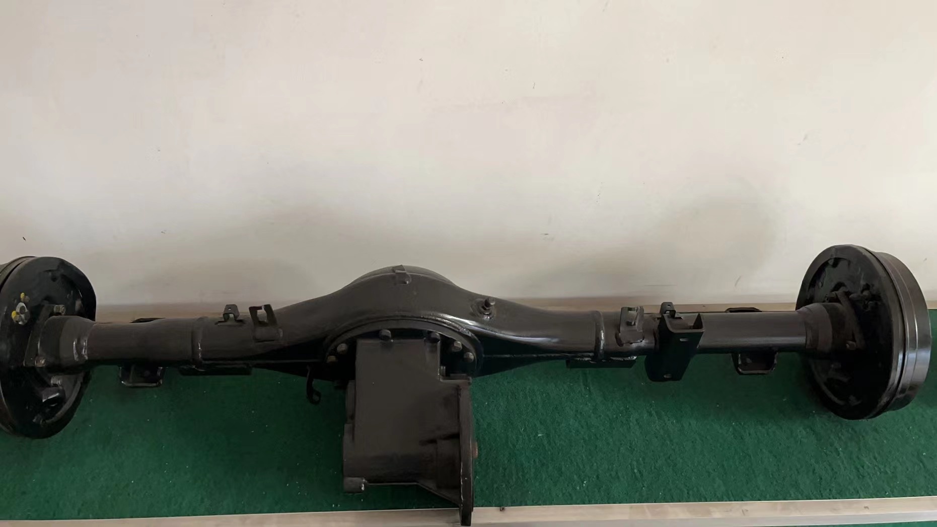 What to do if there is abnormal noise on the rear axle of electric tricycle?