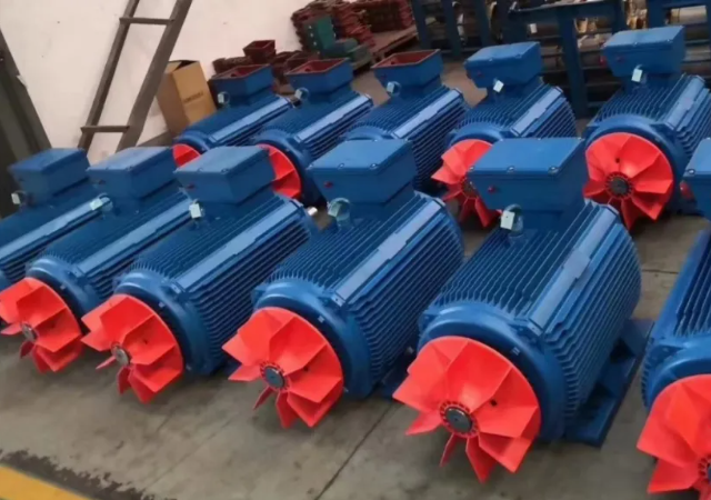 How much do the vibrations and noise of different types of motors relate to the air gap?